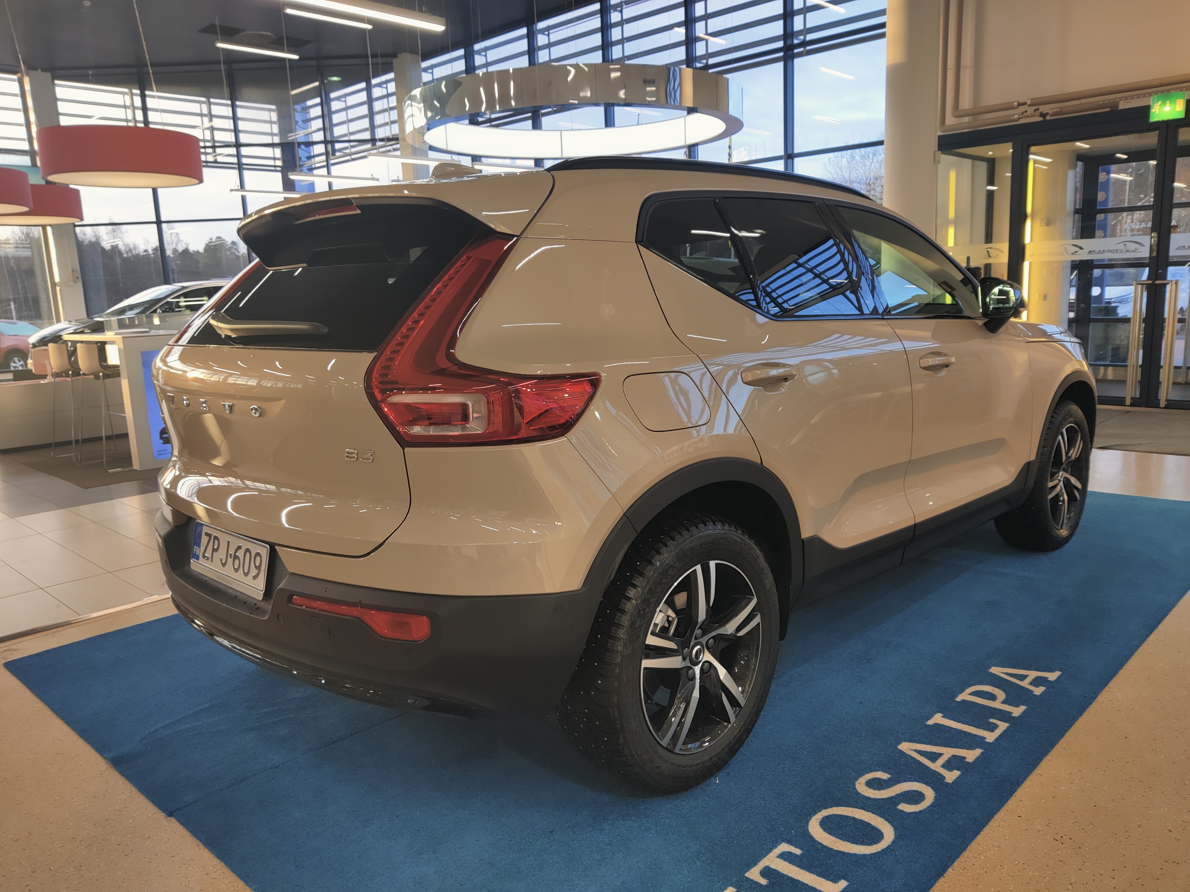 Volvo XC40 B3 MHEV EDITION PLUS DCT AUT TAKUU 24KK/40TKM