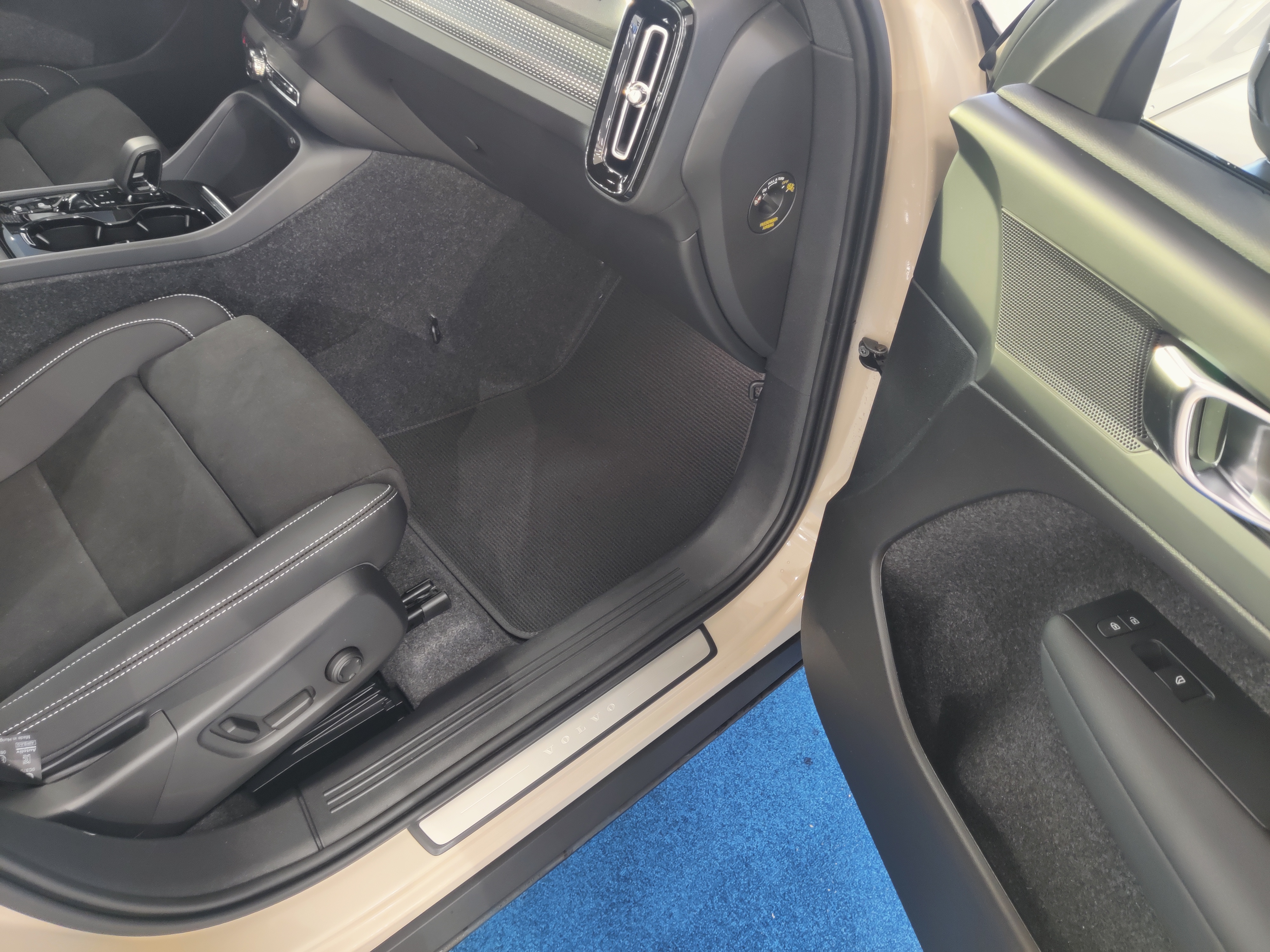 Volvo XC40 B3 MHEV EDITION PLUS DCT AUT TAKUU 24KK/40TKM