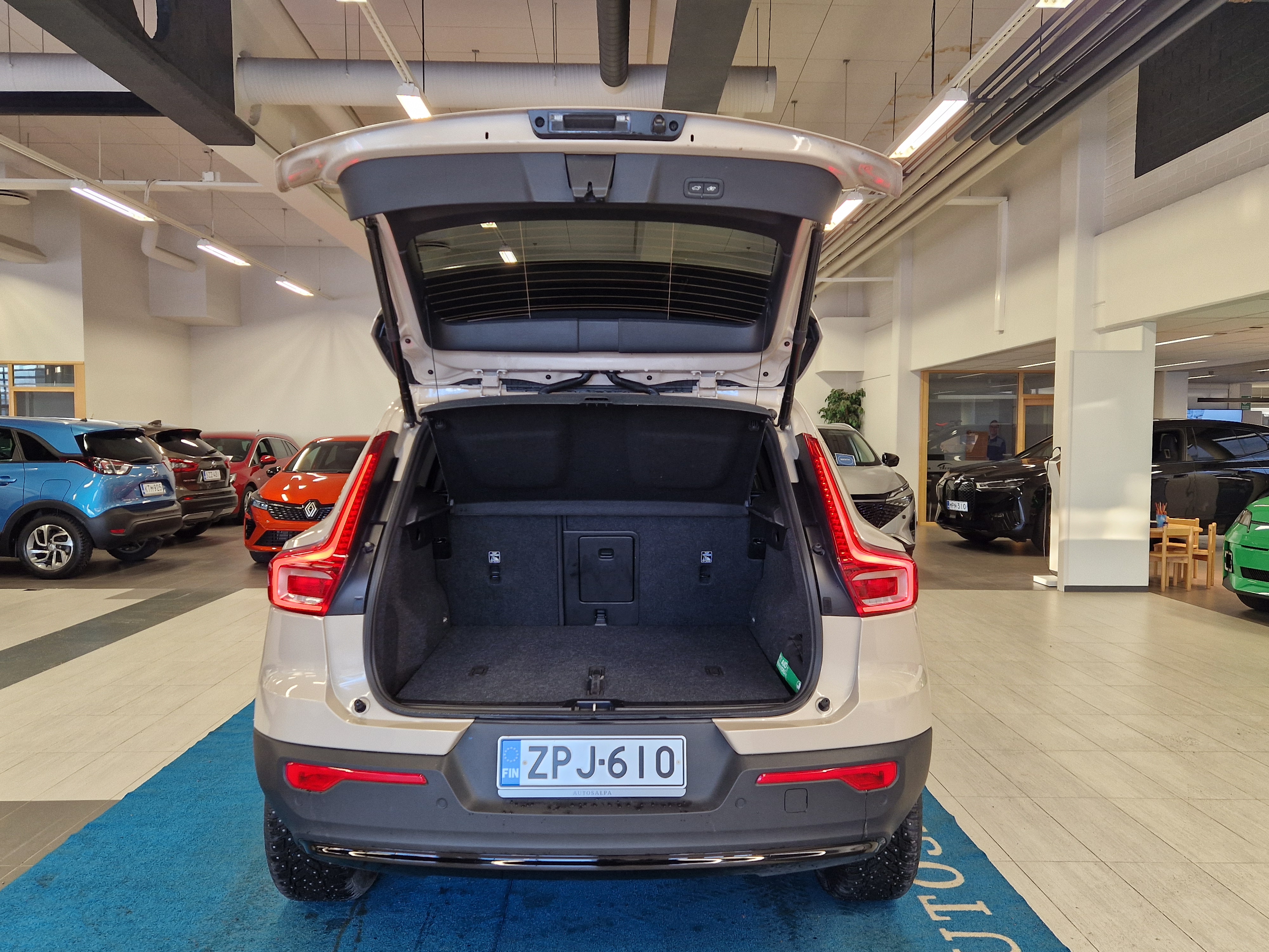 Volvo XC40 B3 MHEV EDITION PLUS DCT AUT