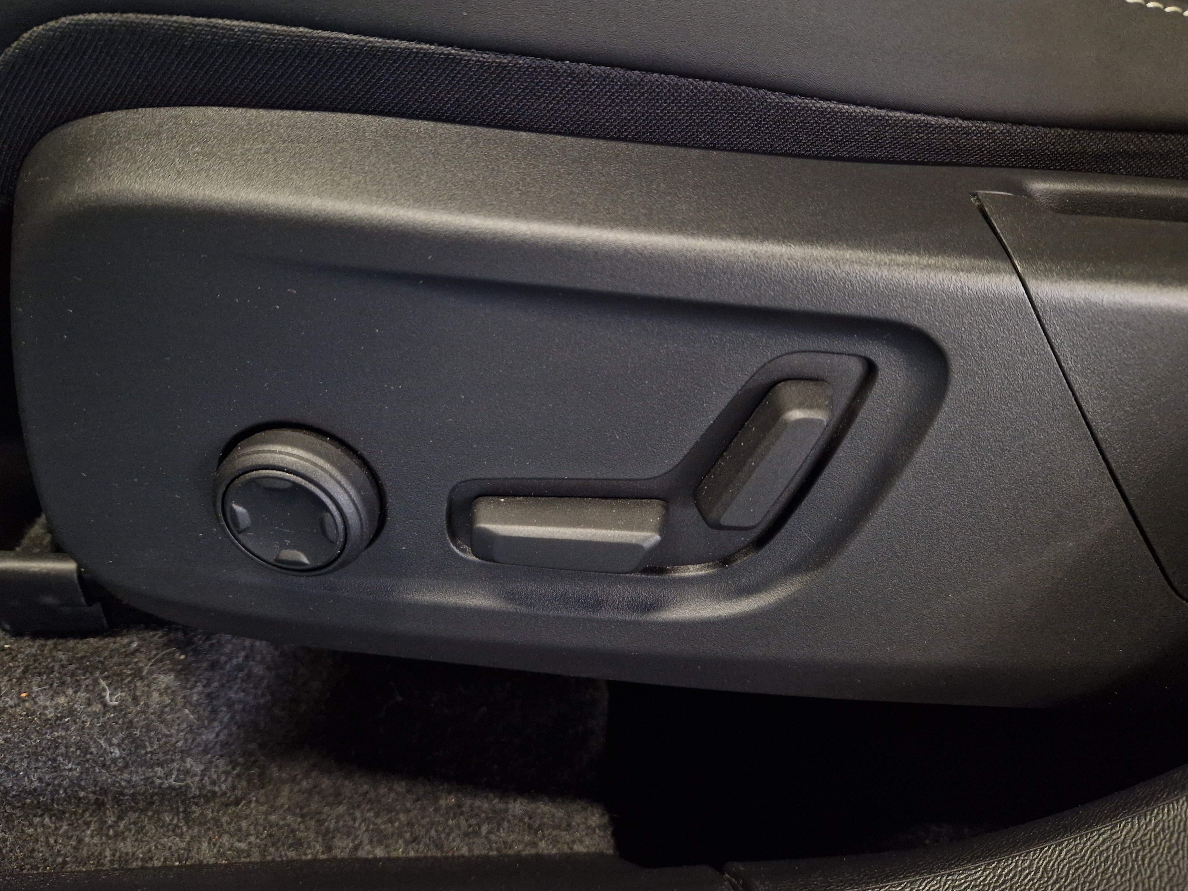 Volvo XC40 B3 MHEV EDITION PLUS DCT AUT