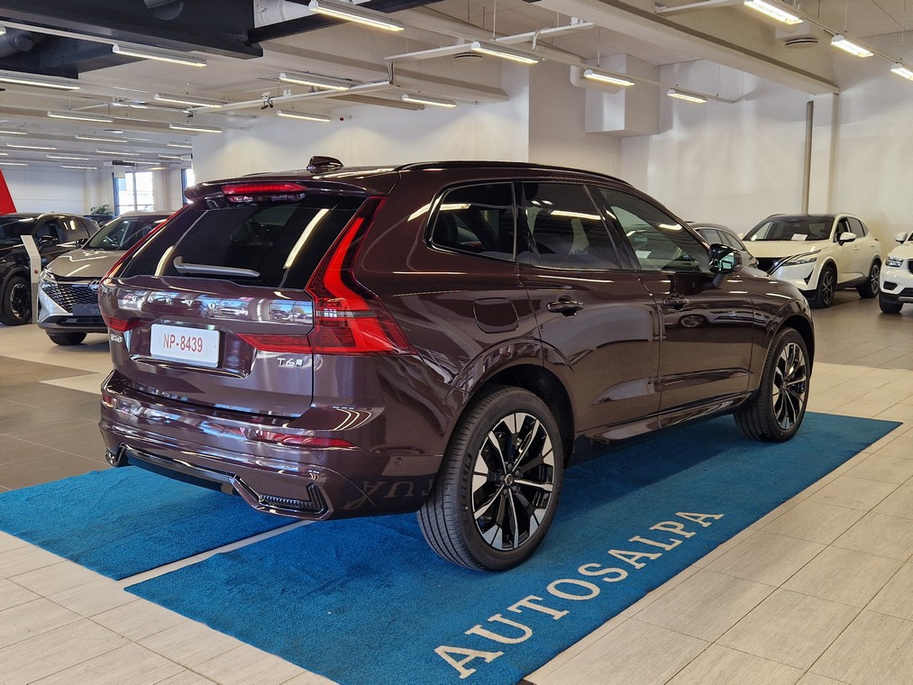 Volvo XC60 T6 AWD LONG RANGE ULTRA DARK