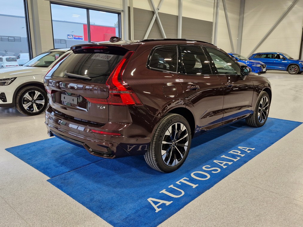 Volvo XC60 T6 AWD LONG RANGE ULTRA DARK.