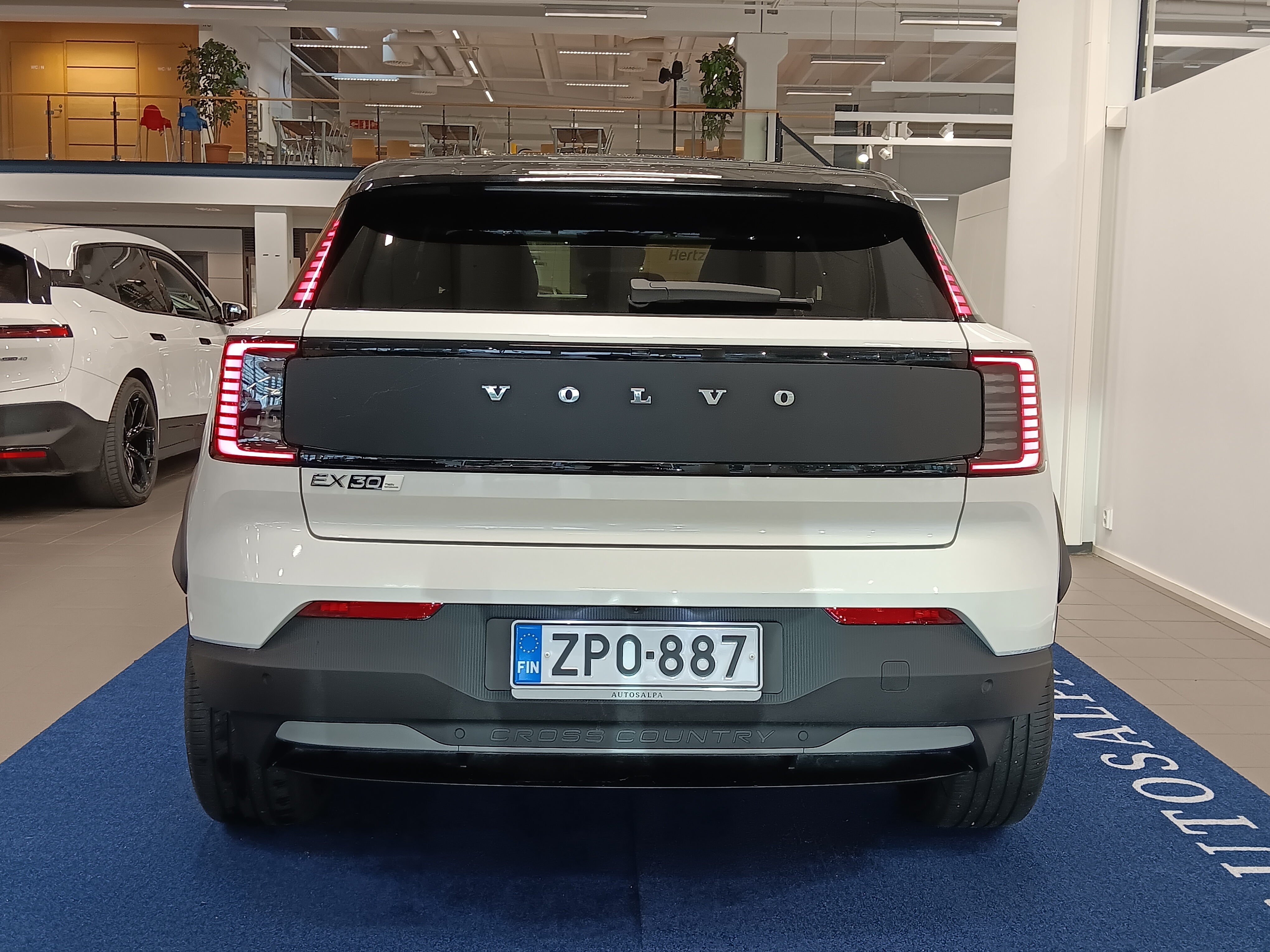 Volvo EX30 CROSS COUNTRY TWIN PERFORMANCE ULTRA
