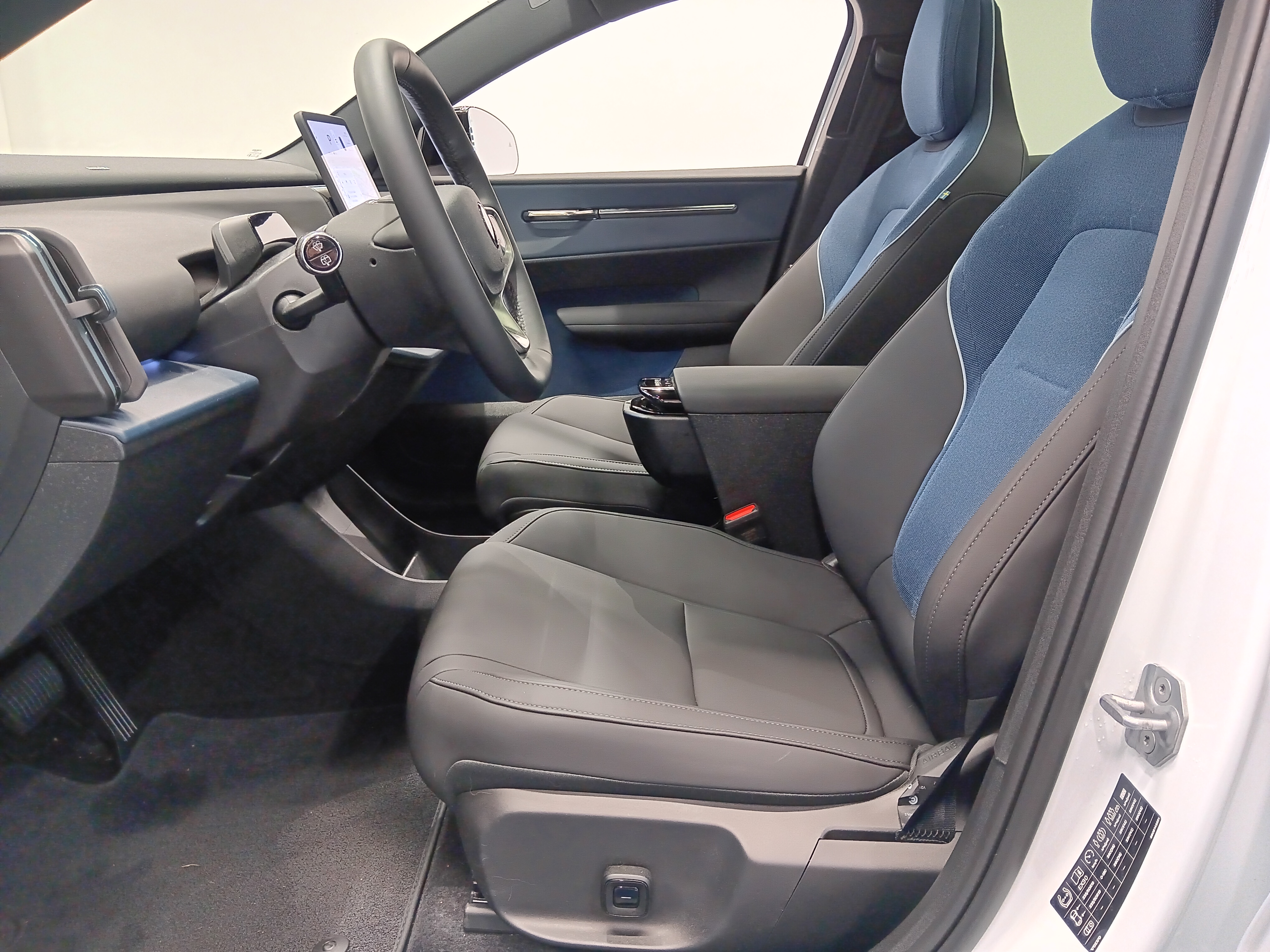 Volvo EX30 CROSS COUNTRY TWIN PERFORMANCE ULTRA