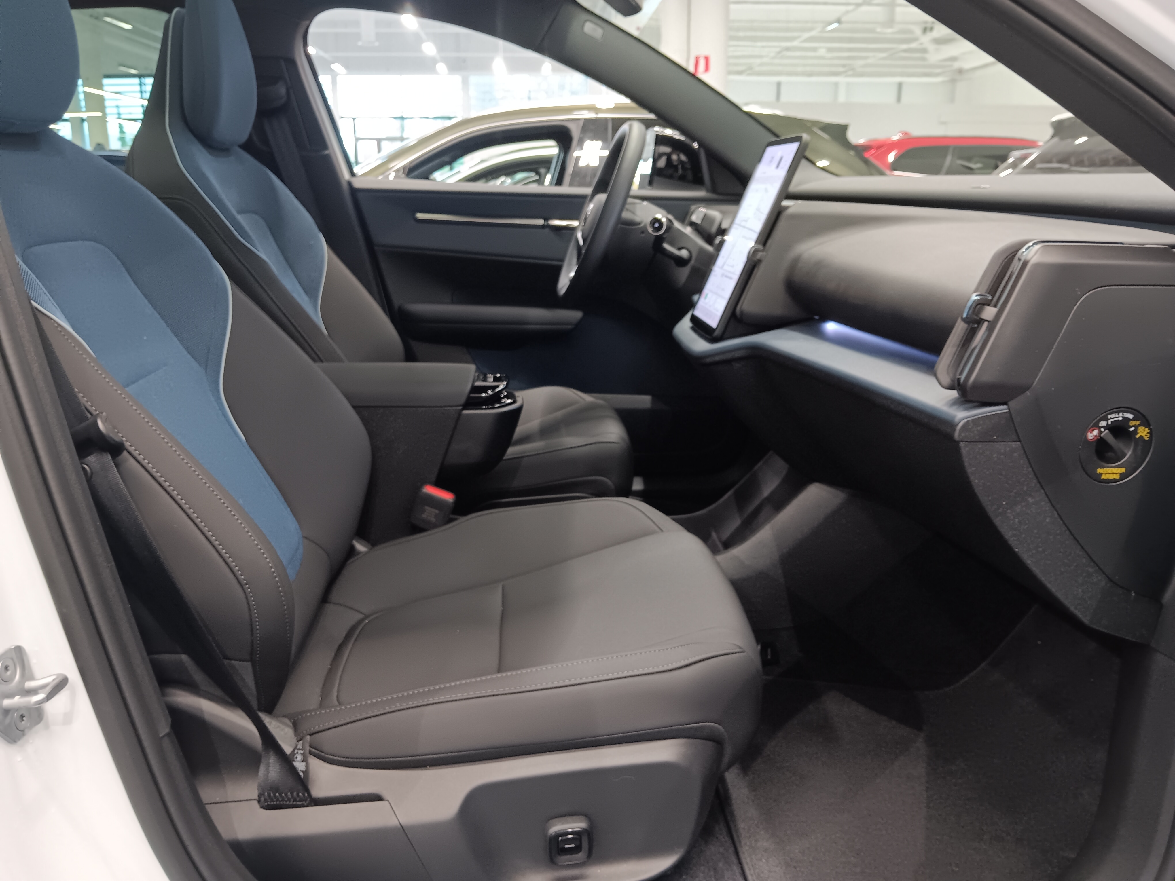 Volvo EX30 CROSS COUNTRY TWIN PERFORMANCE ULTRA