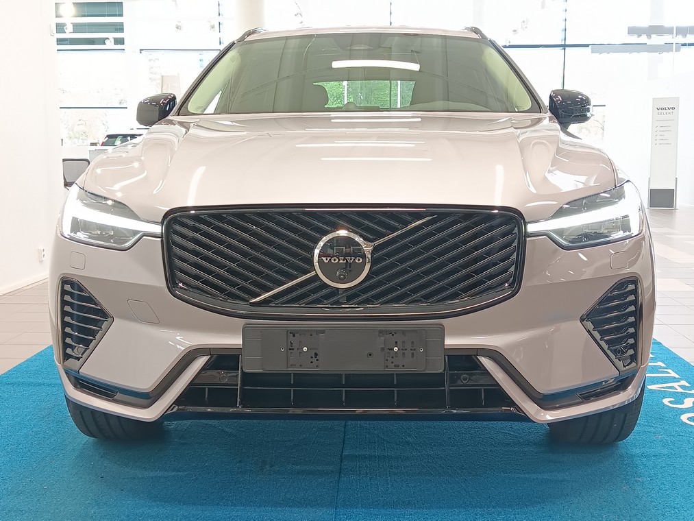 Volvo XC60 T8 AWD LONG RANGE HIGH PERFORMANCE ULTRA DARK