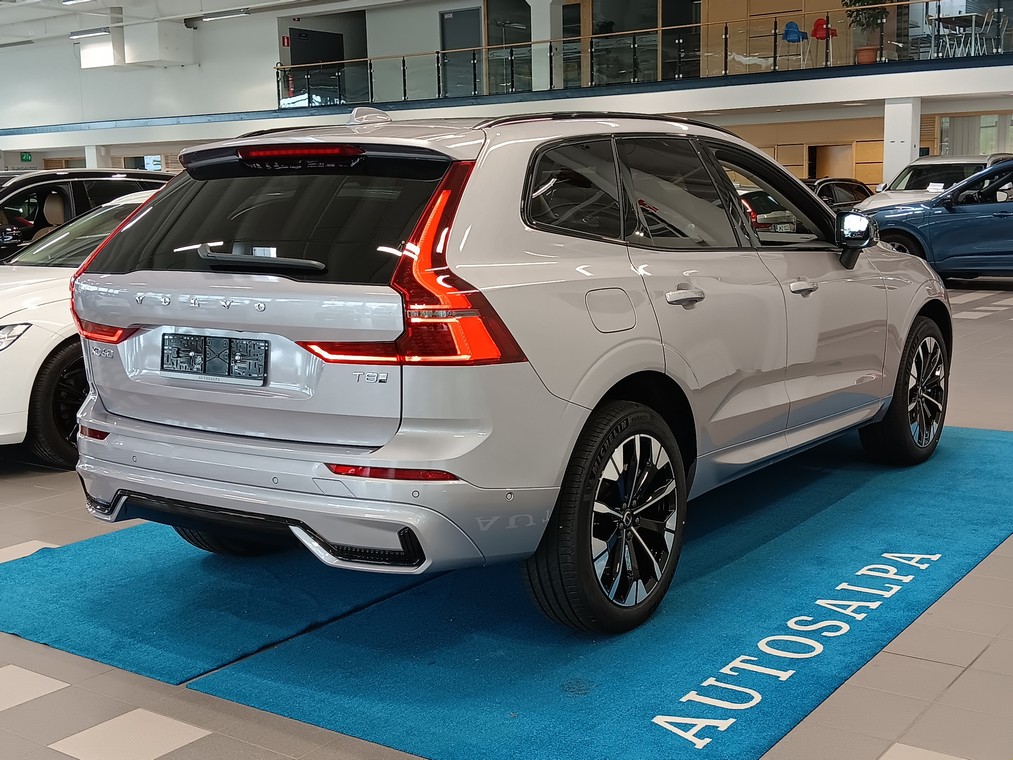Volvo XC60 T8 AWD LONG RANGE HIGH PERFORMANCE ULTRA DARK