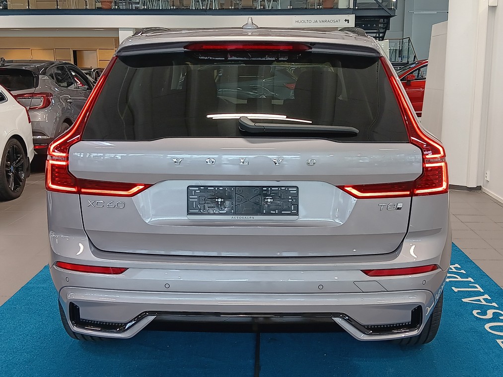 Volvo XC60 T8 AWD LONG RANGE HIGH PERFORMANCE ULTRA DARK