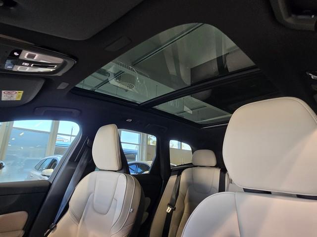 Volvo XC60 T8 AWD LONG RANGE ULTRA DARK.