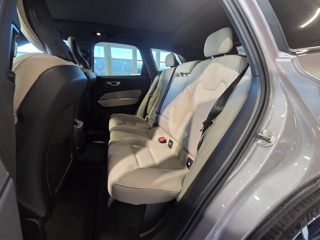 Volvo XC60 T8 AWD LONG RANGE ULTRA DARK.