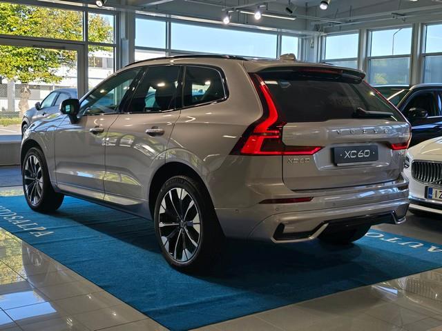 Volvo XC60 T8 AWD LONG RANGE ULTRA DARK.