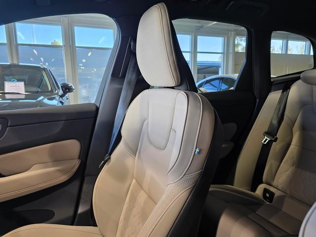 Volvo XC60 T8 AWD LONG RANGE ULTRA DARK.