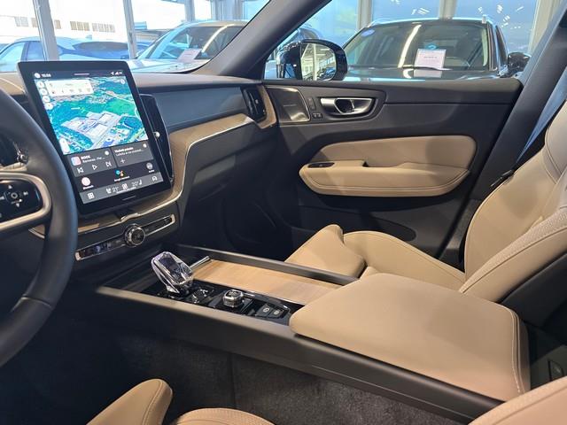 Volvo XC60 T8 AWD LONG RANGE ULTRA DARK.