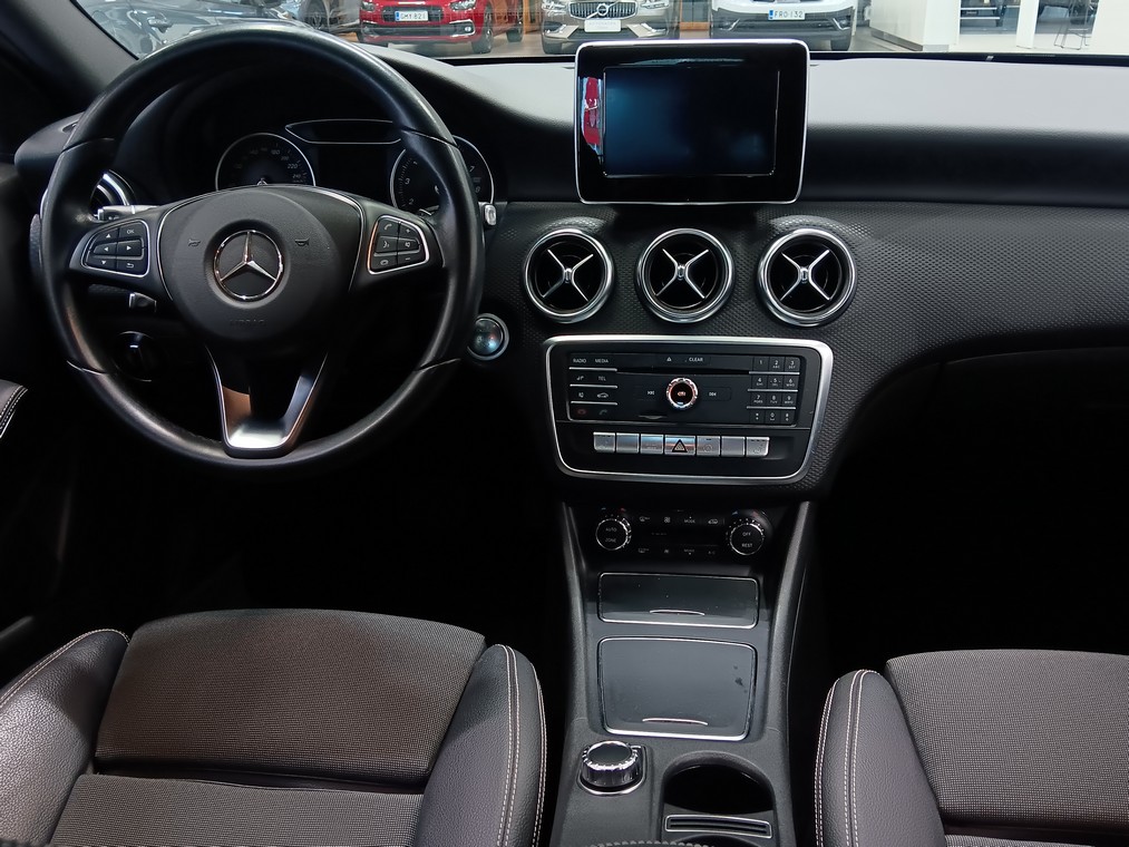 Mercedes-benz A 180 A SUOMI 100 EDITION