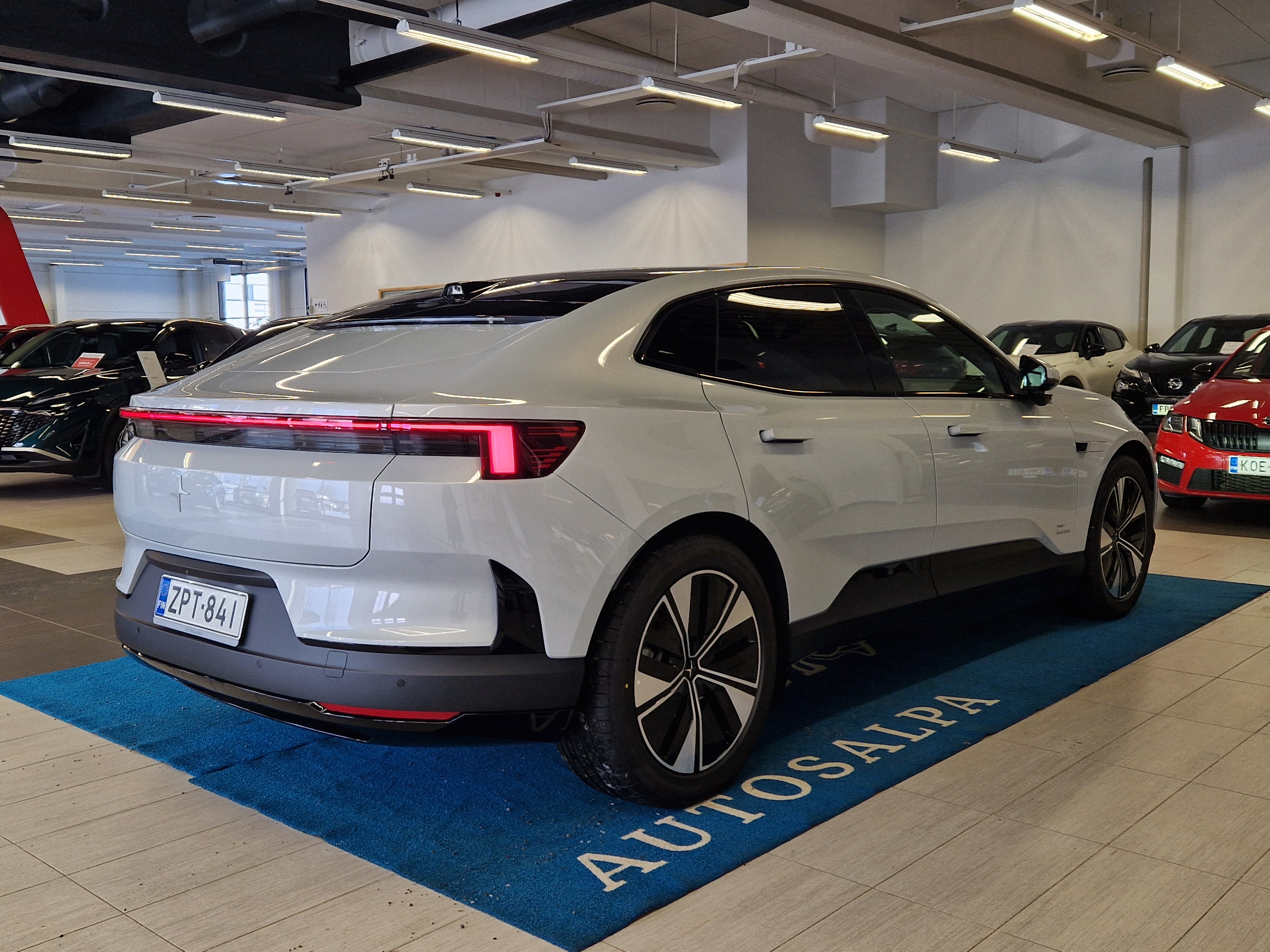 Polestar 4 LONG RANGE SINGLE MOTOR PRIME