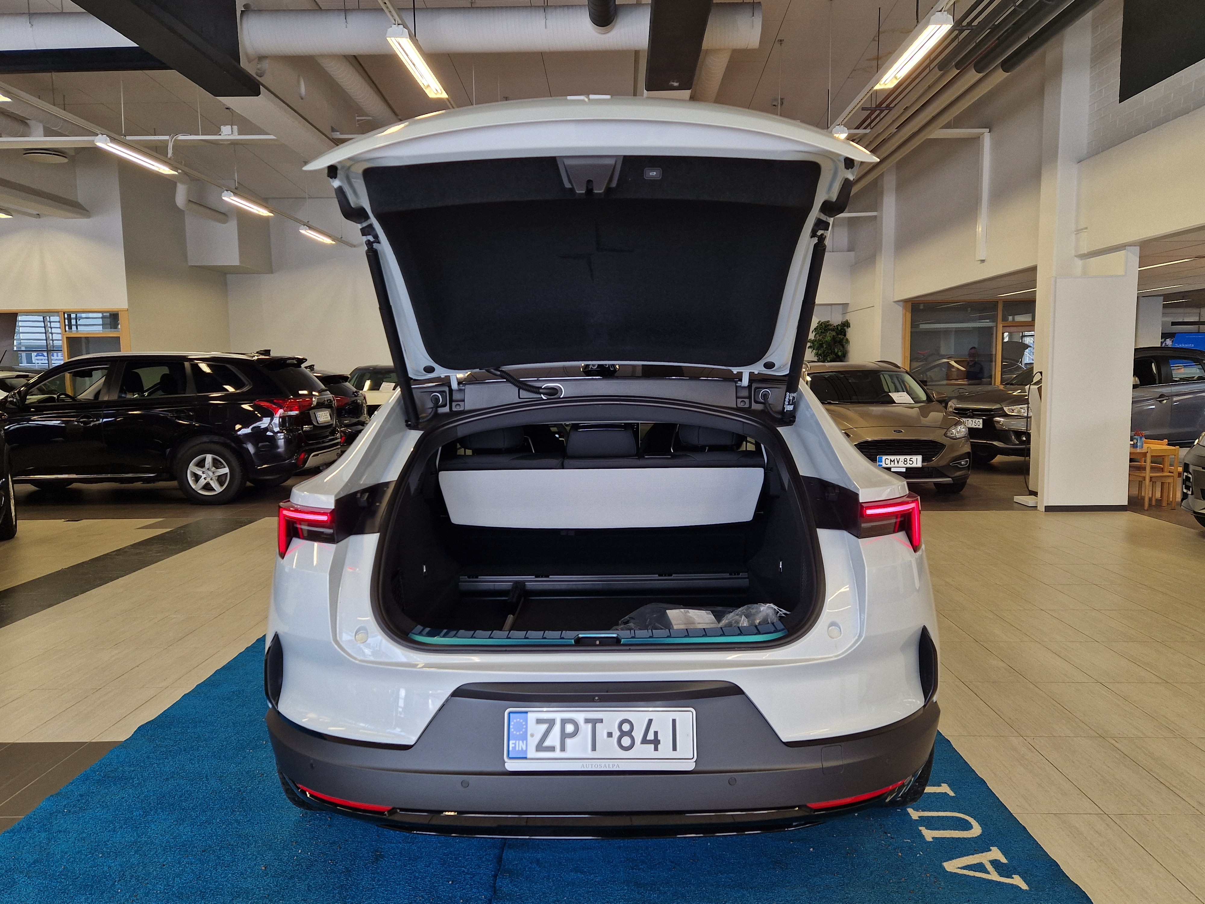 Polestar 4 LONG RANGE SINGLE MOTOR PRIME