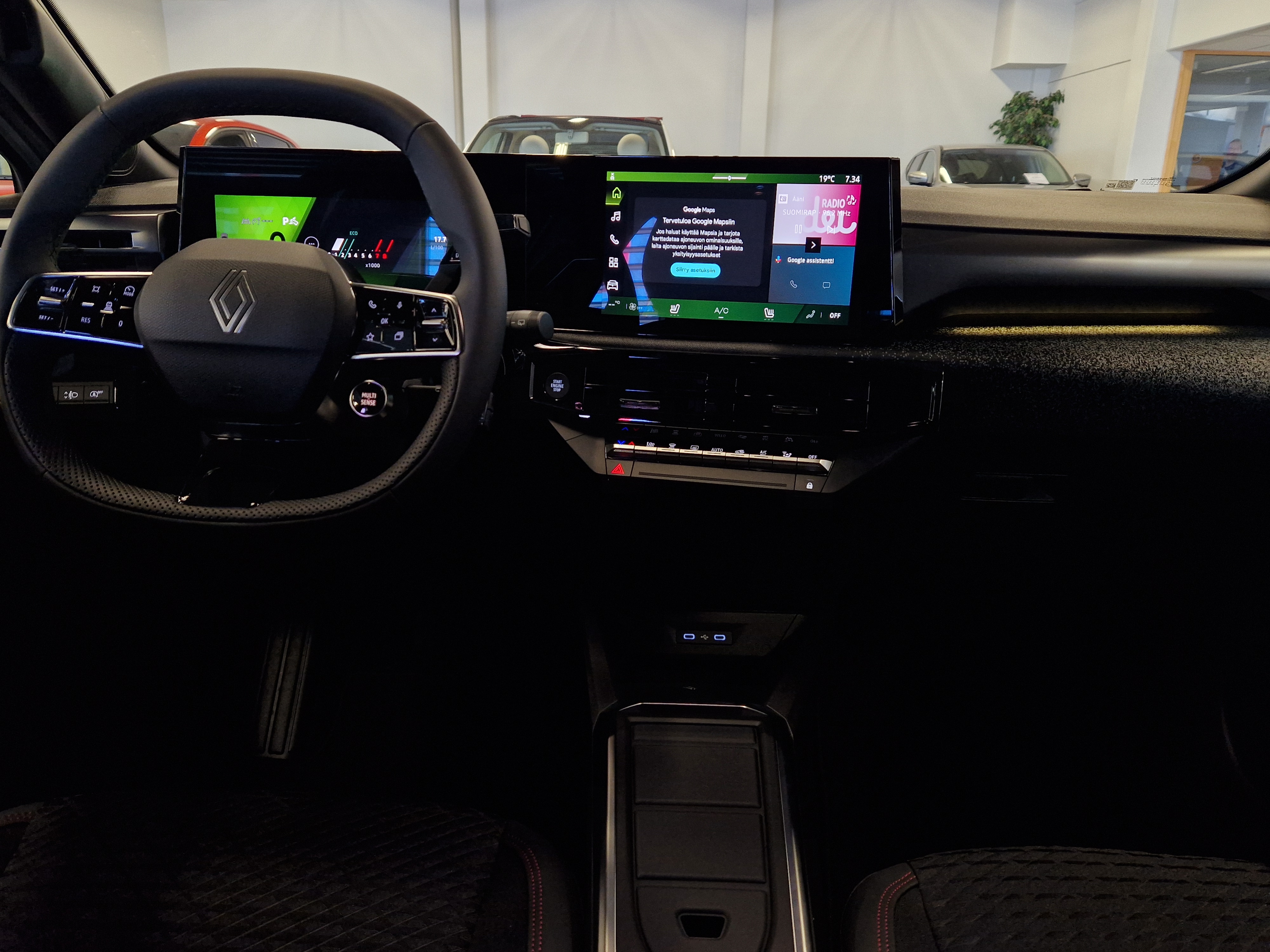 Renault CLIO TCE 115 EDC TECHNO.