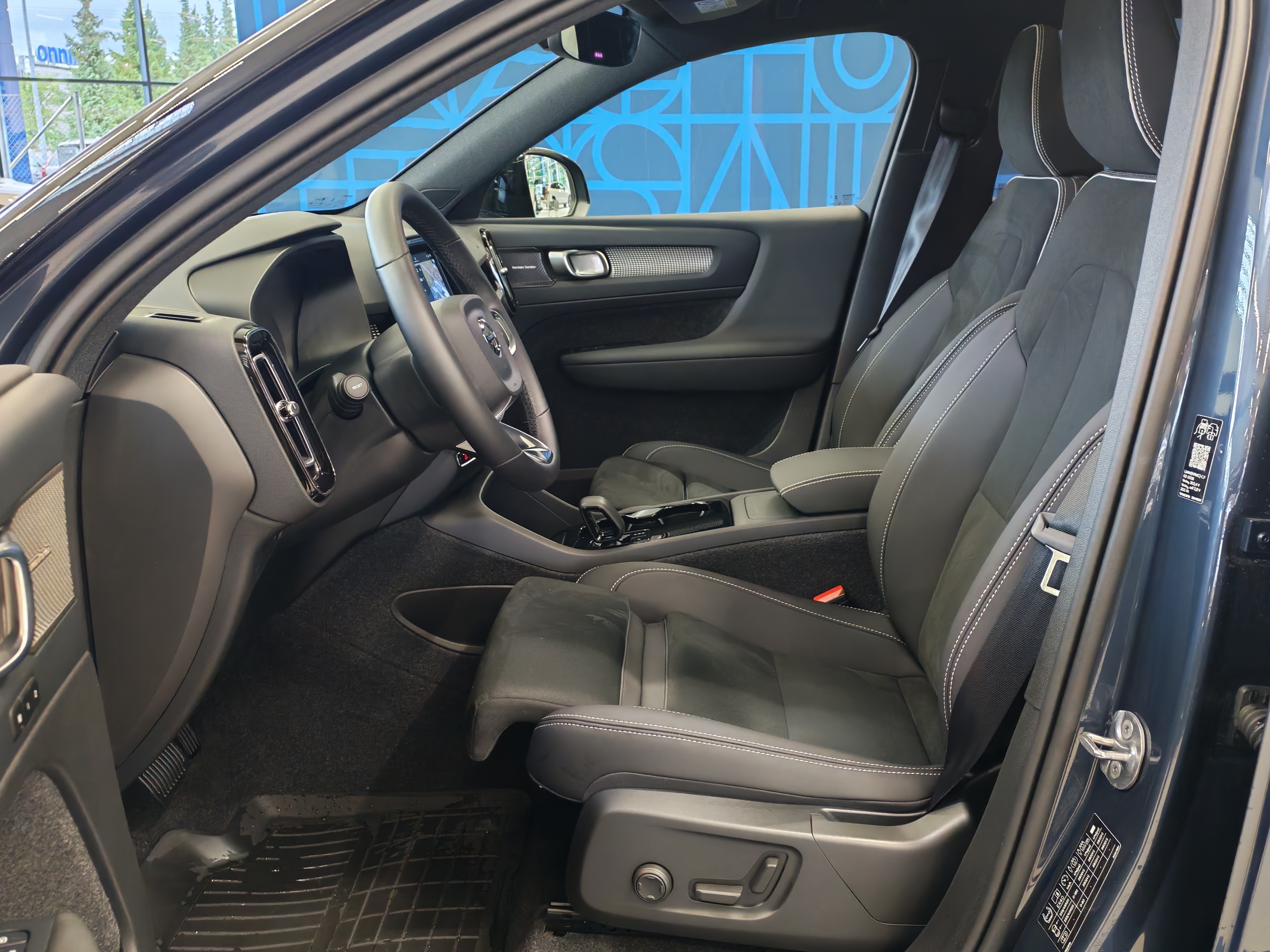Volvo EX40 TWIN PERFORMANCE ULTRA LIMITED BLACK EDITION.