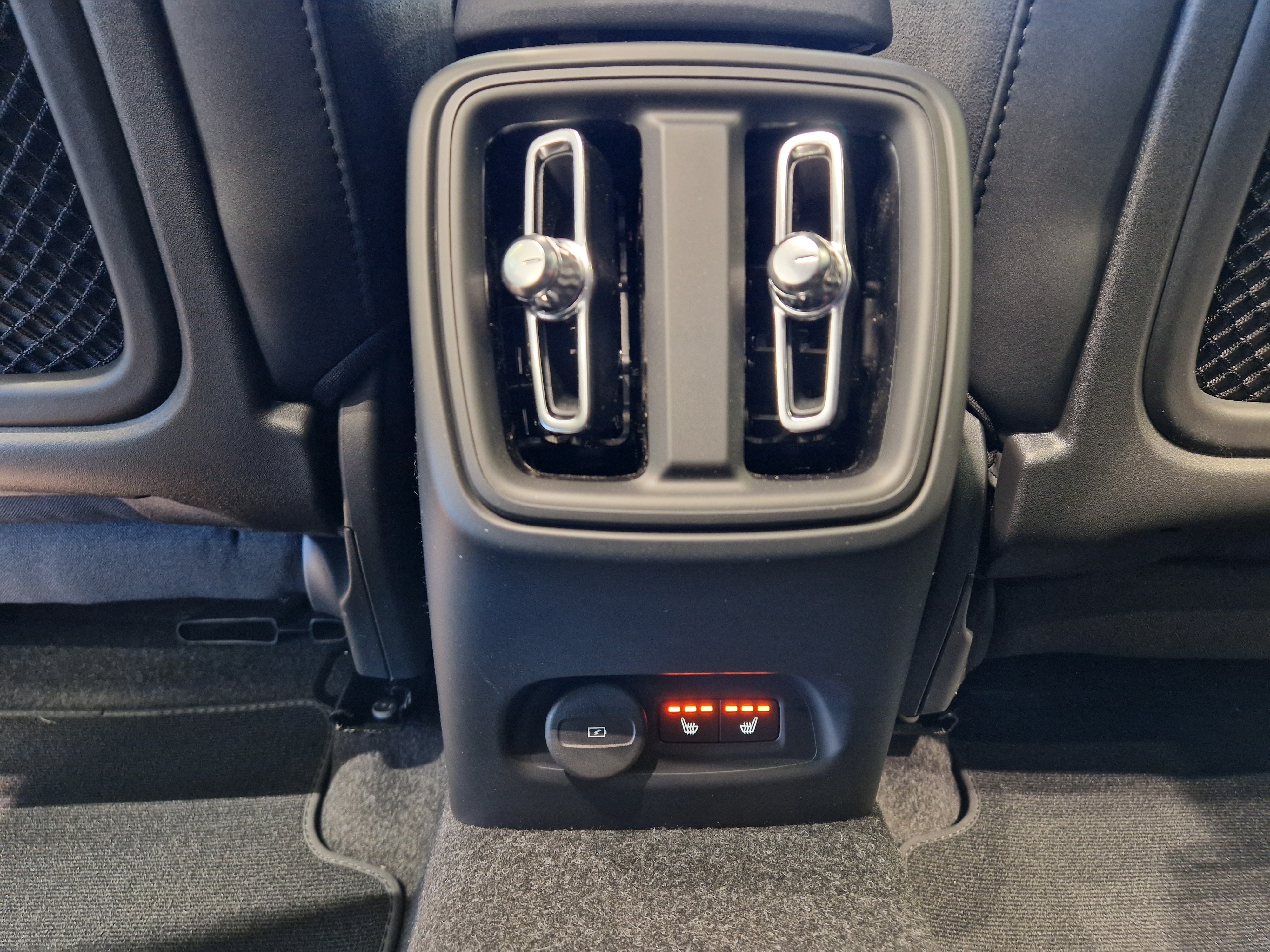 Volvo EC40 TWIN ULTRA LIMITED EDITION